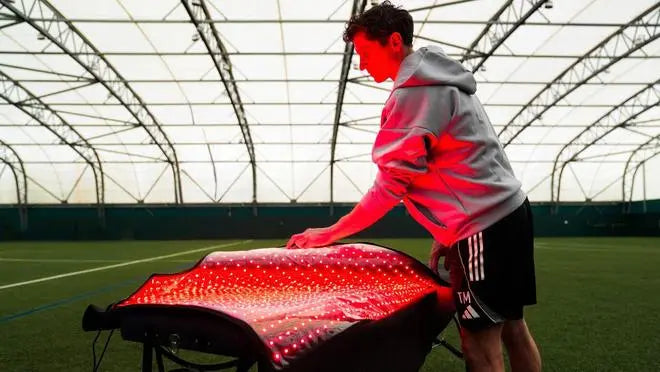 Premier League Stars Swear by the Red Light Therapy Blanket – Here’s Why I Got Hooked After One Try wondear